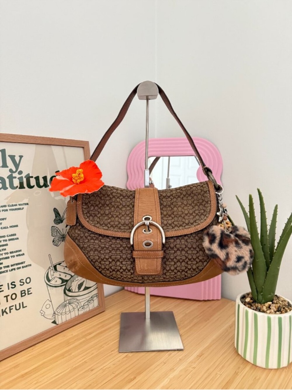 🌸 COACH  Vintage  Y2K Signature Shoulder Bag with Leather Trim